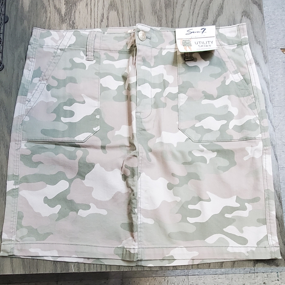 clothes - Picture 4 of 4